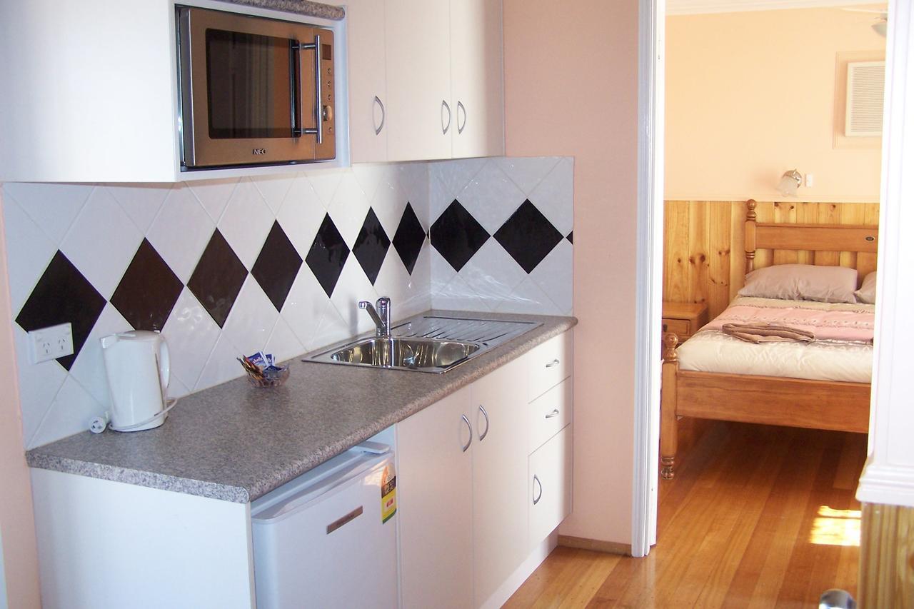 Готель Ilfracombe Caravan Park Екстер'єр фото